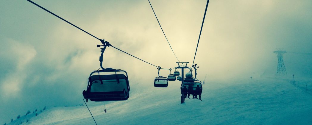 Skiing for fitness! Enjoy it now!